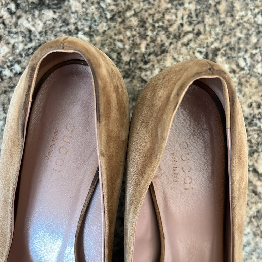 Gucci Suede Dahlia Bamboo Heels - Picture 14 of 14